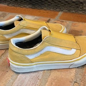 Women’s yellow suede Vans shoes. Size 5